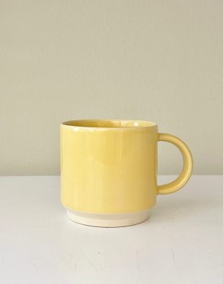 Stilleben_Memphis_krus_Yellow